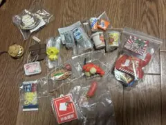 匿名配送！ カプセルトイ 食べ物モチーフ ミニチュアセット