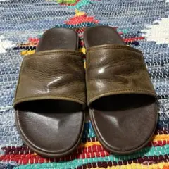 UGG ブラウンレザー スライドサンダル