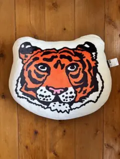 UNIQLO Jason Polan トラ クッション