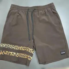 Hurley ヒョウ柄ショートパンツ Mサイズのサムネイル