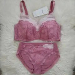 Item thumbnail for item 673ec550-06ee-4056-abcc-69a83d951f63