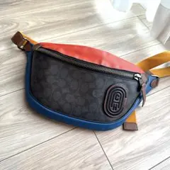 COACH ボディバッグ・ウエストポーチ オレンジ 青