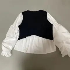 バルーンスリーブ ベスト重ね着風ホワイト シャツ