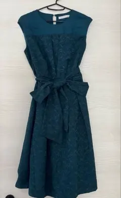 ダークグリーン 膝丈ドレス Mサイズ