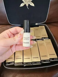 ⭐️chanelサブリマージュ レサンス フォンダモンタルプレミアム美容液60ml