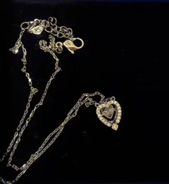 スワロフスキー・ハート型ストーン付きネックレス（箱付き）