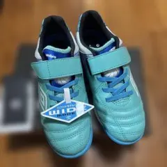 アクセレイター　umbro アンブロ サッカーシューズ　20cm
