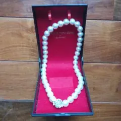 パールホワイト ネックレス ローズモチーフ