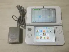 Newニンテンドー3DS LL ピンクホワイト 充電器付き