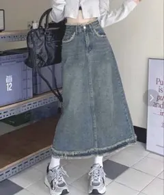デニムフリンジヘムロングスカート