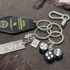 キーホルダー　メンズ　カラビナ　ヴィンテージ　ストリート　ブラック　アメカジ