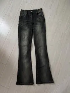 SLY フレアデニム　HW FLARE PT WITH ROICA 24サイズのサムネイル