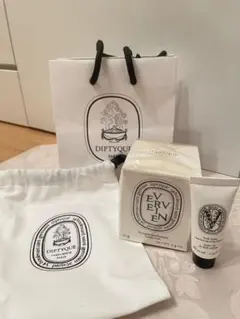 DIPTYQUE ミニキャンドルとボディ＆ヘアオイル※巾着紙袋付き