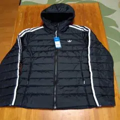 ダウンジャケット　アディダス