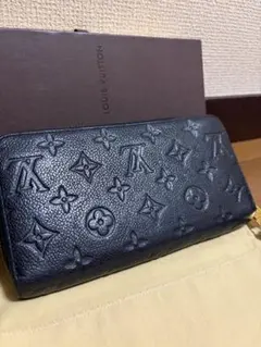 LOUIS VUITTON モノグラム　アンプラント　ジッピーウォレット