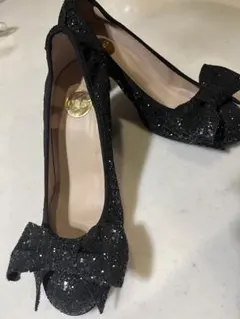RASスパンコールのパンプス
