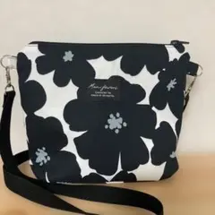 北欧アネモネ柄　ショルダーバッグ　ハンドメイド