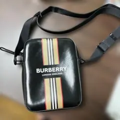 ✴︎今週末までタイムセール✴︎ BURBERRY ストライプショルダーバッグのサムネイル