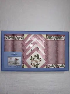 Wedgwood ストロベリー柄 コースター 4枚　ティーマット4枚セット