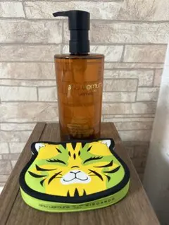 Item thumbnail for item 8579caf7-815a-44a4-baa6-061e8eb0cd4d