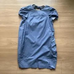 ドゥロワー　青いバックリボン付きひざ丈ワンピース