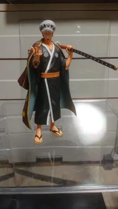 (ビッグ)トラファルガー・ロー フィギュア
