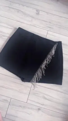 新品タグ付きZARAザラ　ビジュースコート　黒　M ミニスカ