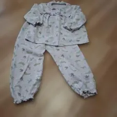 女の子パジャマ　120