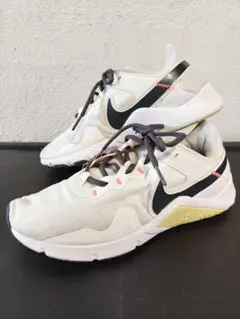 Nike ランニングシューズ　ジャンク品 ホワイト　25cm