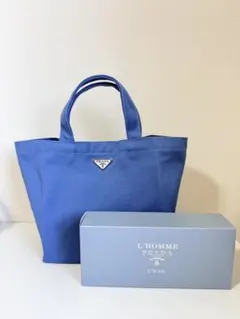 PRADA トートバッグ ブルー ノベルティ 大容量 ランチバッグ 新品 PRADA トートバッグ 海外限定 プラダ ランチバッグ ブルー - メルカリ