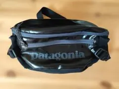 未使用】patagonia ボディバッグ 黒 - メルカリ