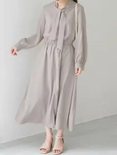 ボウタイワンピース　M　ベージュのサムネイル