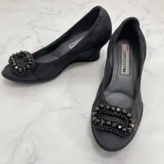 コンポジション9 バックル ビジュー ウェッジソール パンプス スエード グレー