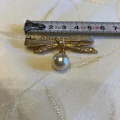 ゴールドリボンパールブローチ