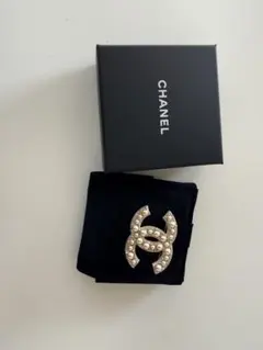 【定番デザイン】CHANEL シャネル ココマーク パール ブローチのサムネイル