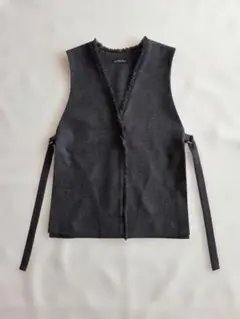 ○GREEN LABEL RELAXING ダークグレー Vネックベスト