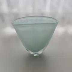 コンランショップ　フラワーベース　花瓶　花器　薄水色　ミントグリーンのサムネイル