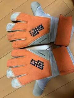 値下げ交渉可能]キーパーグローブ セルス 9.5号 - メルカリ