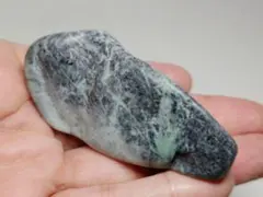 糸魚川344 翡翠 188g ヒスイ 原石 鑑賞石 自然石 誕生石 鉱物 鉱石 糸魚川344 翡翠 188g ヒスイ 原石 鑑賞石 自然石 誕生石 鉱物 鉱石