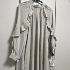 定価29,000円 バックリボン グレージュ長袖ワンピース ドレス フリル付き