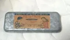 金属製イラスト付き筆箱