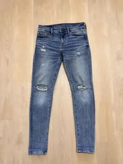 アメリカンイーグル　ダメージジーンズ