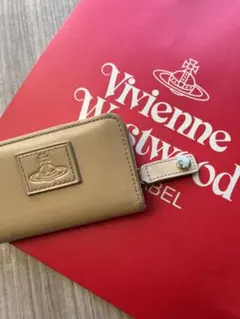 Vivienne Westwood ベージュキーケース