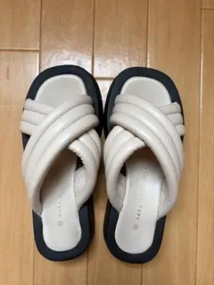 CIAOPANIC TYPY 厚底クロスサンダル アイボリー Mサイズのサムネイル
