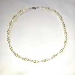パールとクリスタルのネックレス
