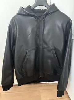 GU フェイクレザーパーカー ブラック