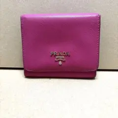 PRADA ピンク 三つ折り財布