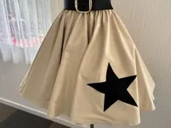 ベージュ 全円形サーキュラースカート 星モチーフ　リボン付