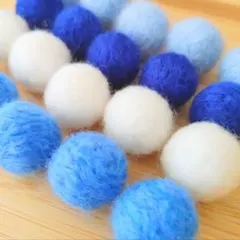 ☆ハンドメイド☆フェルトボール４色×各５個・合計２０個セット☆ハンドメイド素材に
