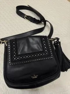 kate spade ブラックショルダーバッグ タッセル スタッズ おまけあり